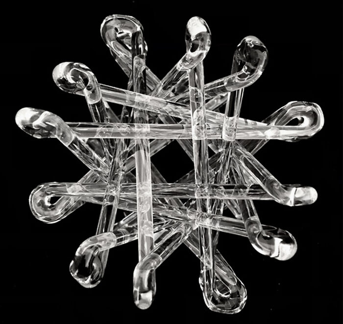 Discover Anduriel Widmark’s Stunning Glass Art: Where Math Meets Magic (10 Photos)