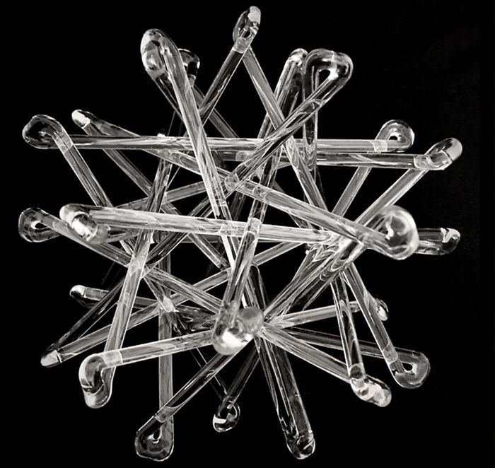 Discover Anduriel Widmark’s Stunning Glass Art: Where Math Meets Magic (10 Photos)