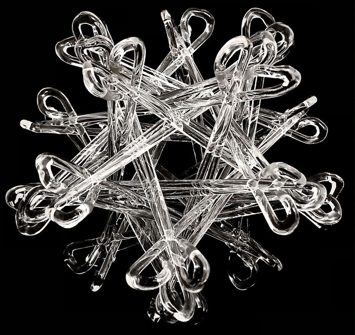Discover Anduriel Widmark’s Stunning Glass Art: Where Math Meets Magic (10 Photos)